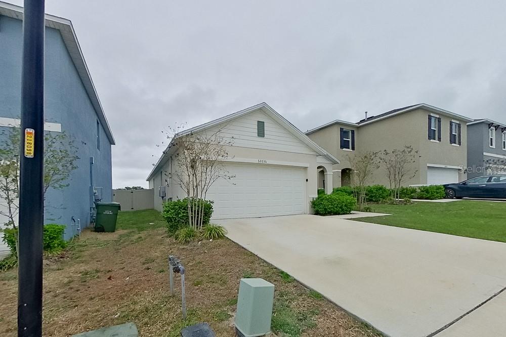 Image 2 of 20 For 32036 Katelin Circle