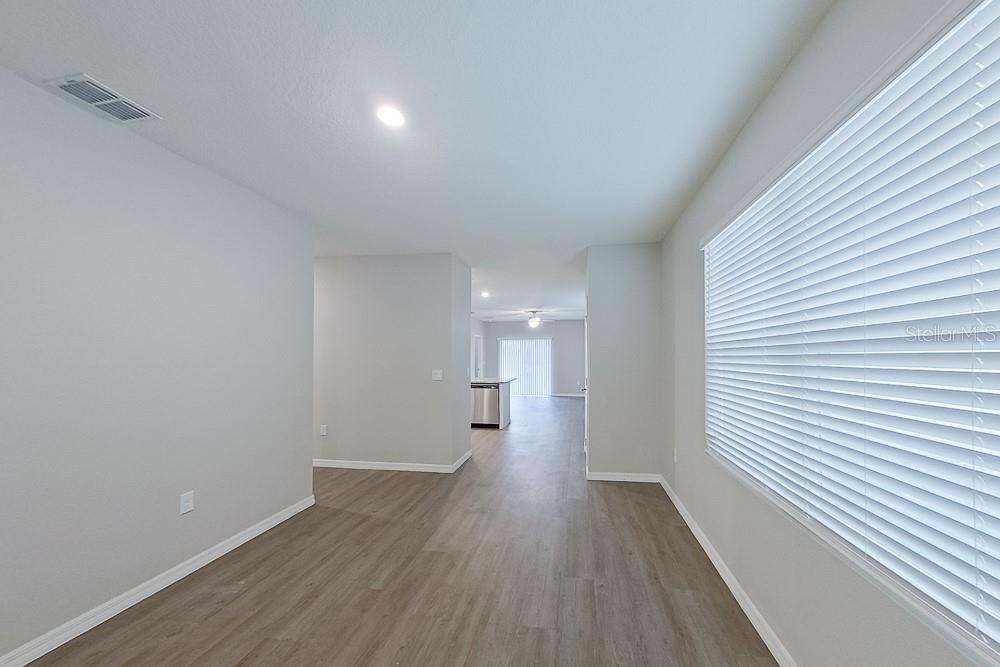 Image 4 of 20 For 32036 Katelin Circle