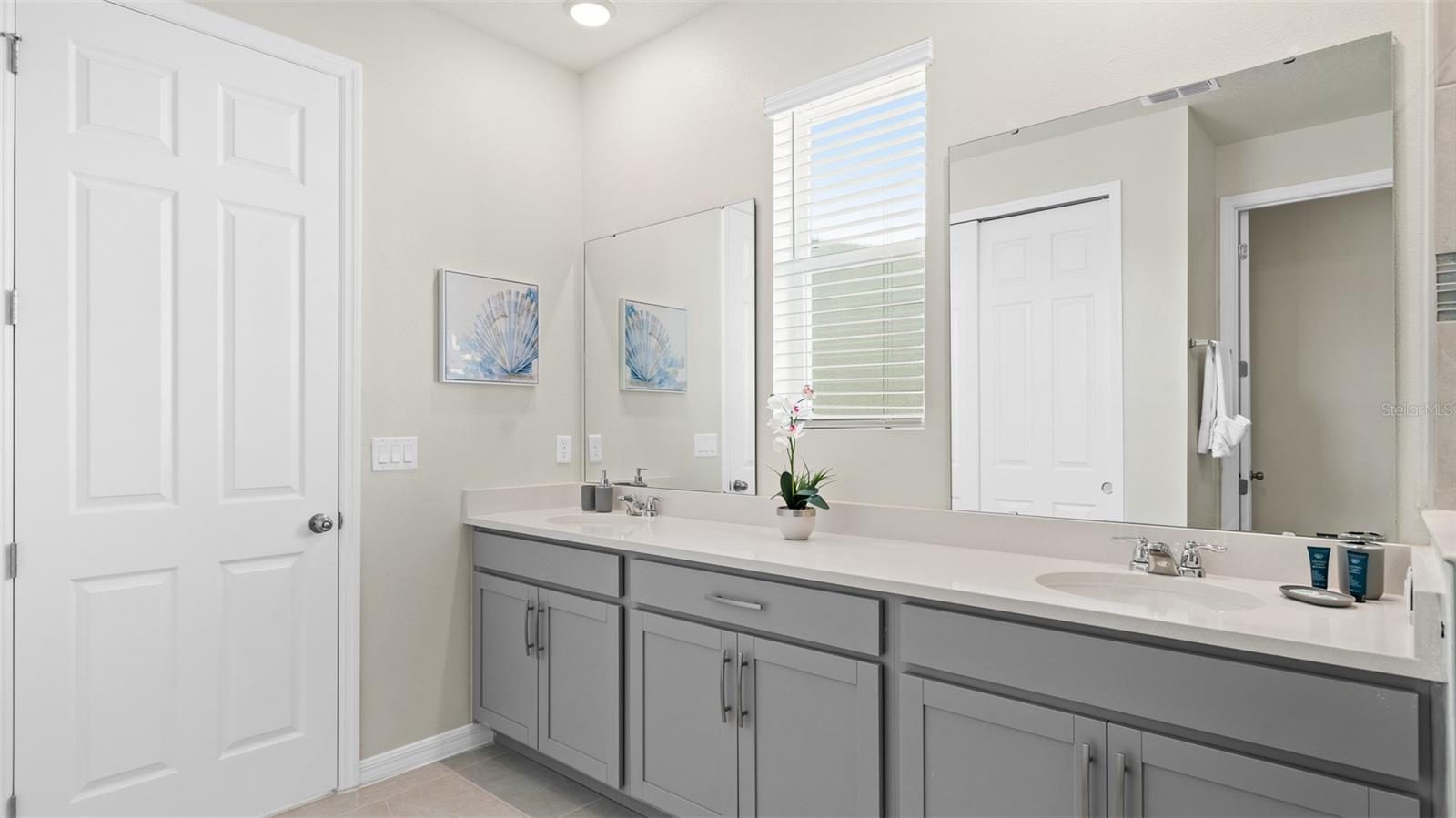 Image 20 of 87 For 8917 Coconut Breeze Drive