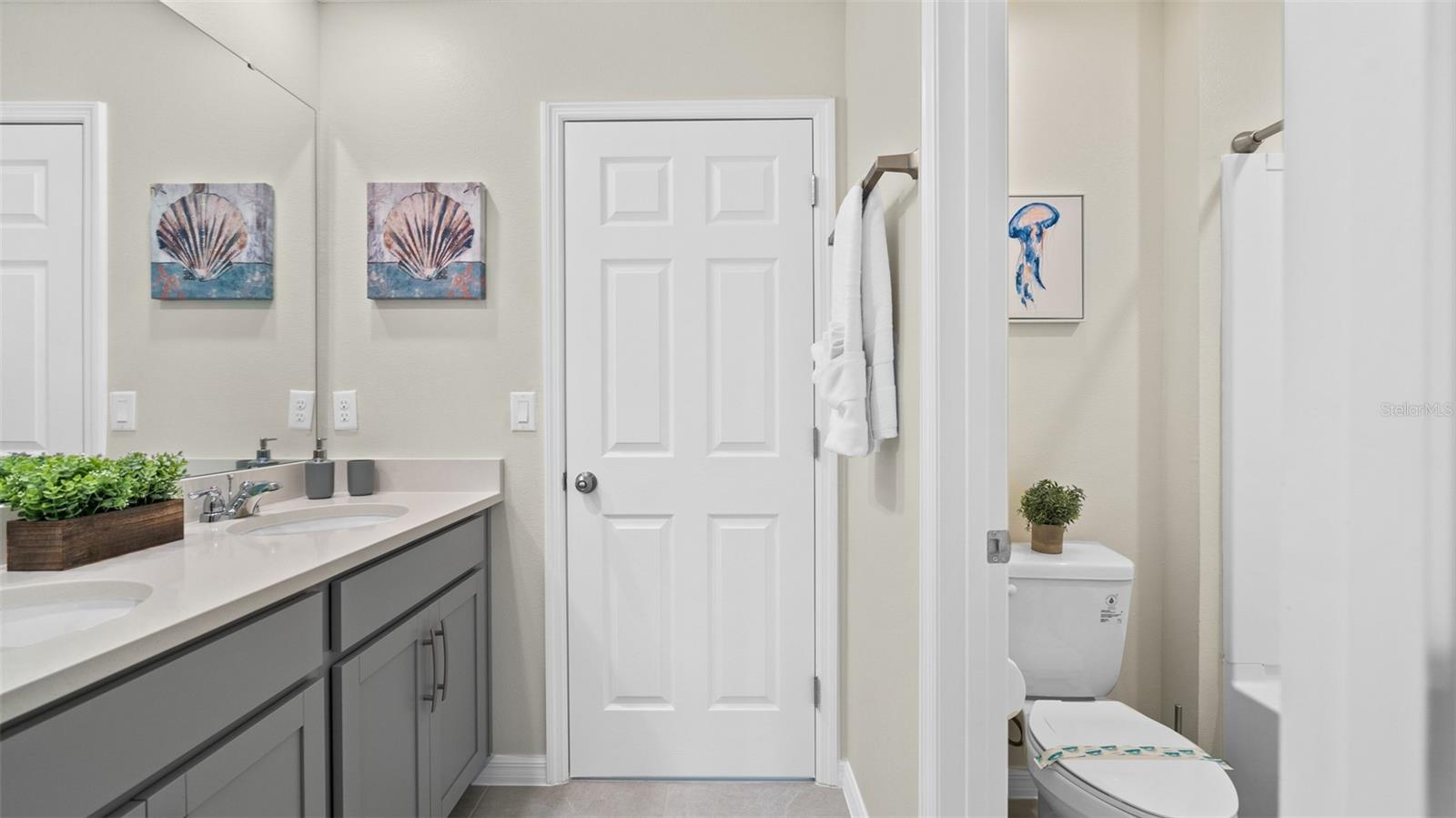 Image 56 of 87 For 8917 Coconut Breeze Drive