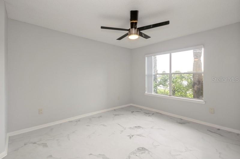 Image 14 of 29 For 2501 Grassy Point Drive 107