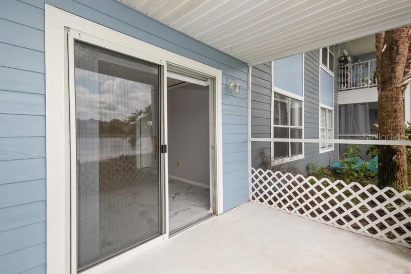 Image 21 of 29 For 2501 Grassy Point Drive 107