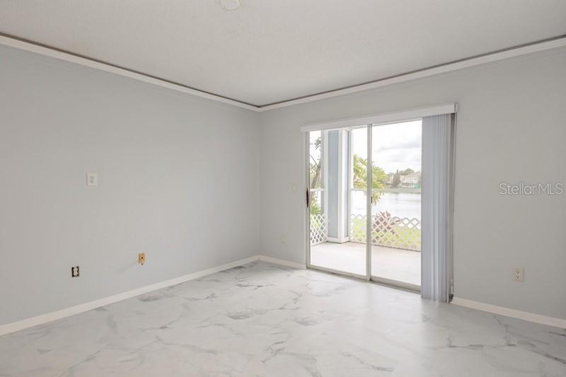 Image 7 of 29 For 2501 Grassy Point Drive 107