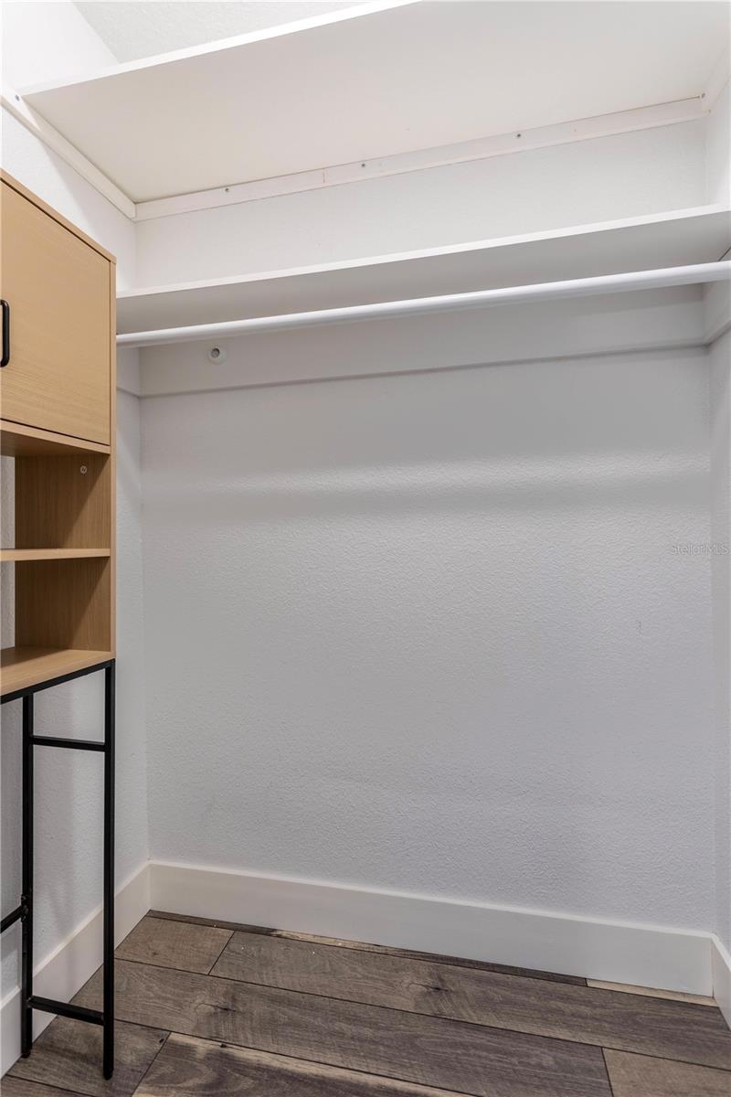 Image 30 of 42 For 1208 Roscomare Avenue