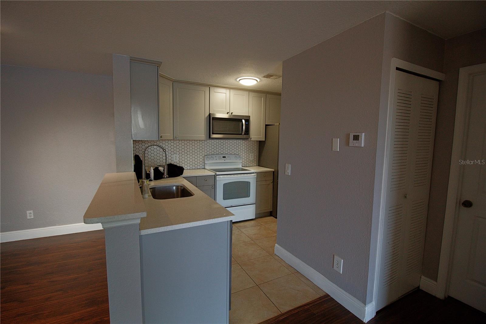 Image 5 of 22 For 8837 Latrec Avenue 5206