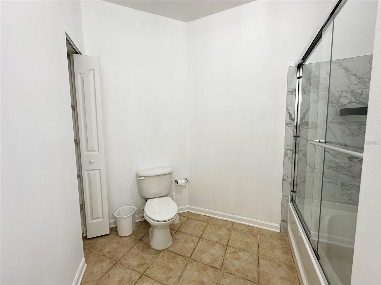 Image 12 of 45 For 12843 Madison Pointe Circle 201