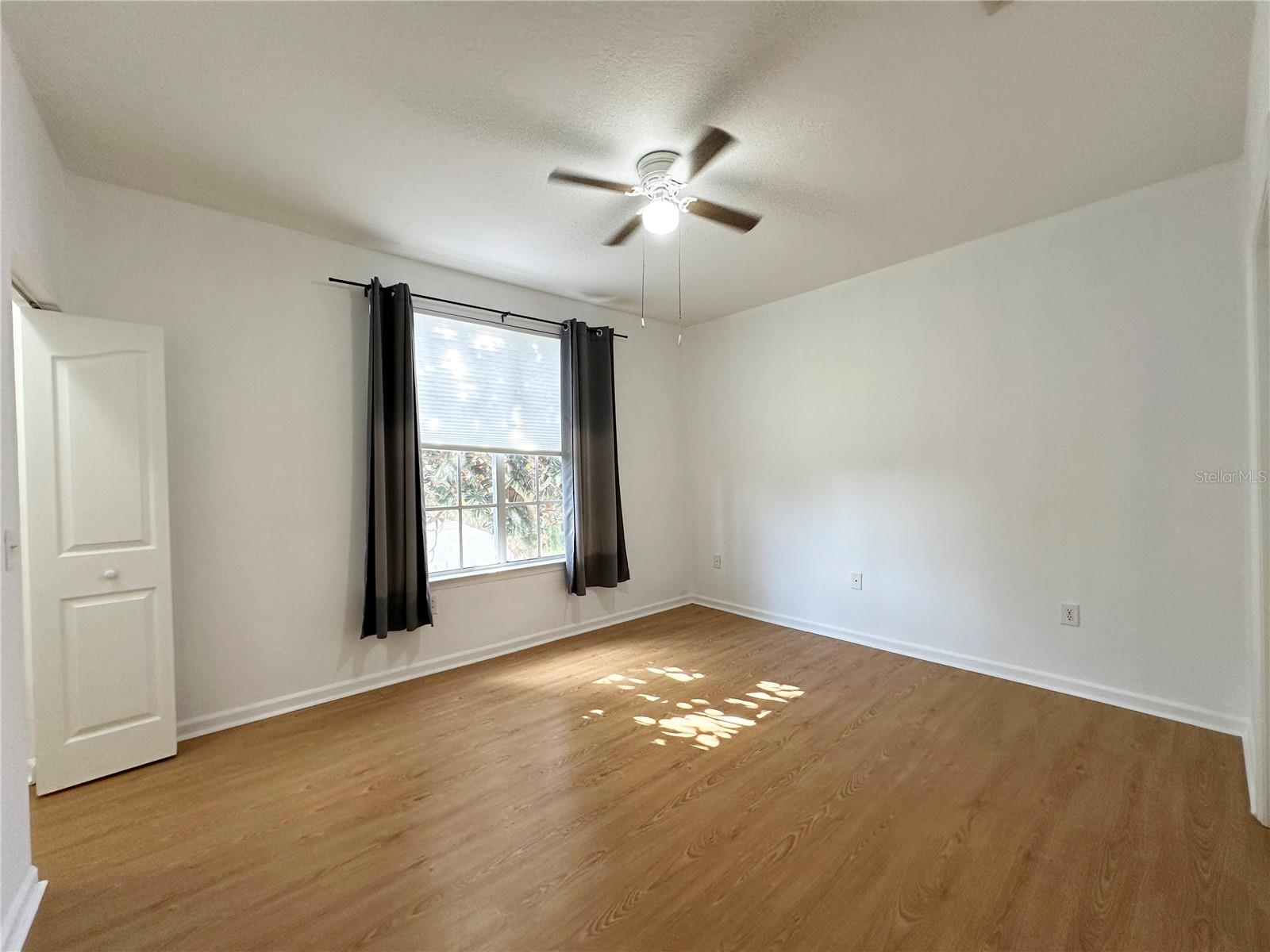 Image 20 of 45 For 12843 Madison Pointe Circle 201