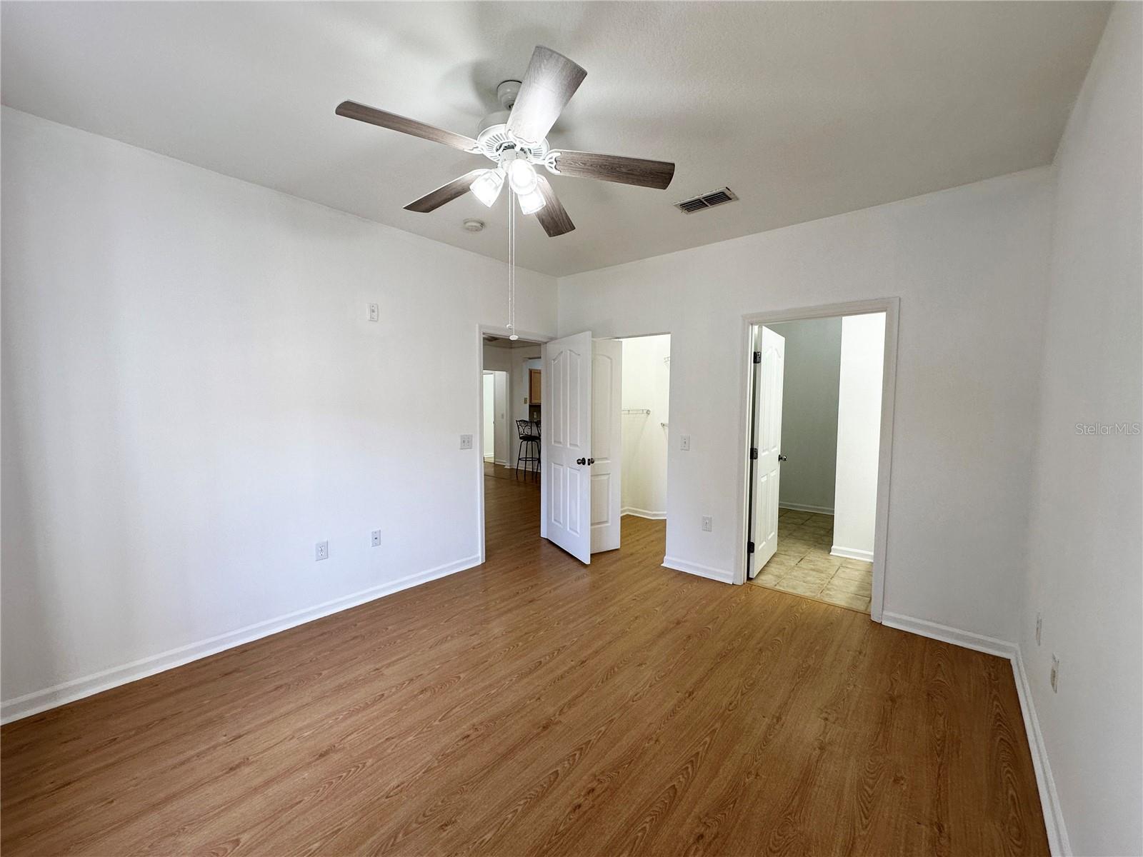 Image 9 of 45 For 12843 Madison Pointe Circle 201