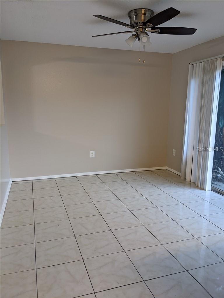 Image 7 of 31 For 1152 Carey Glen Circle