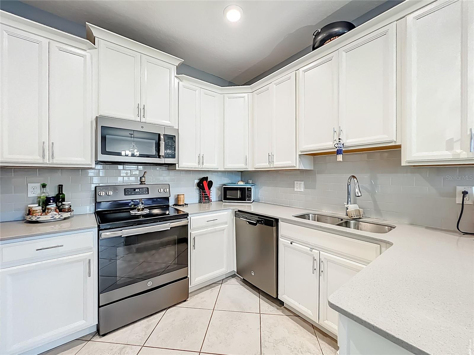 Image 14 of 58 For 3556 Belland Circle F