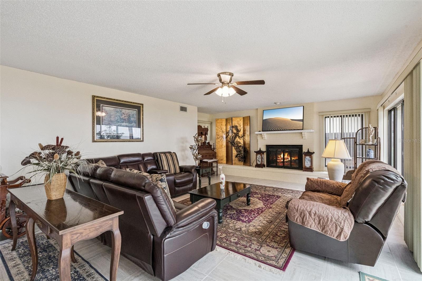 Image 12 of 57 For 35312 Griffin Drive