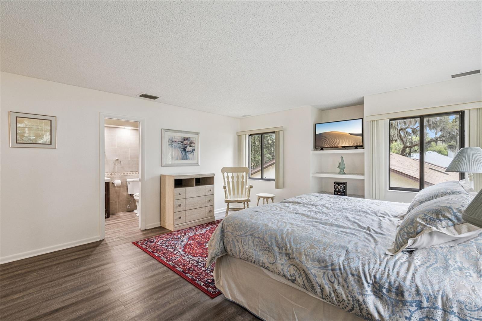 Image 16 of 57 For 35312 Griffin Drive