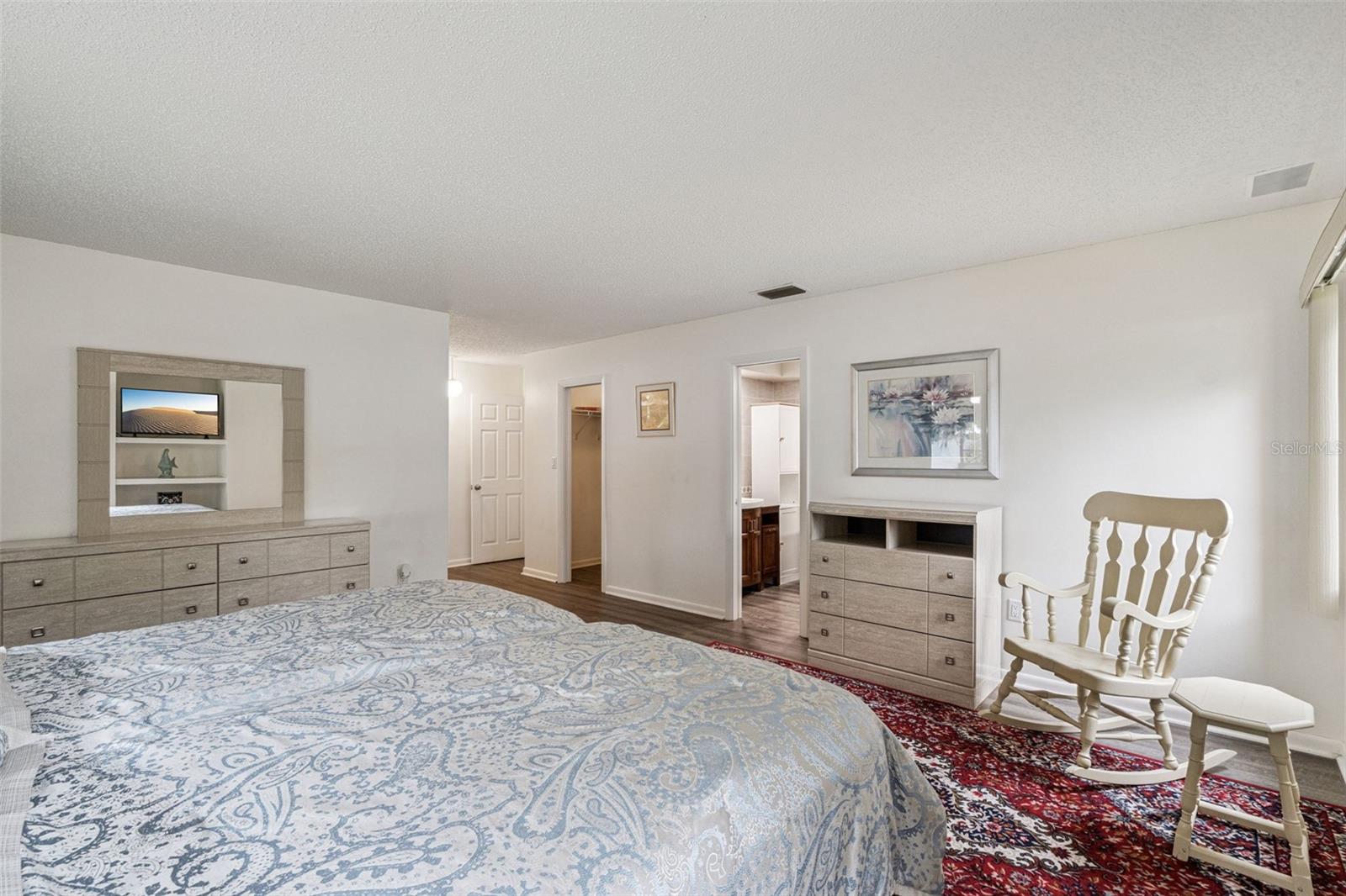 Image 17 of 57 For 35312 Griffin Drive