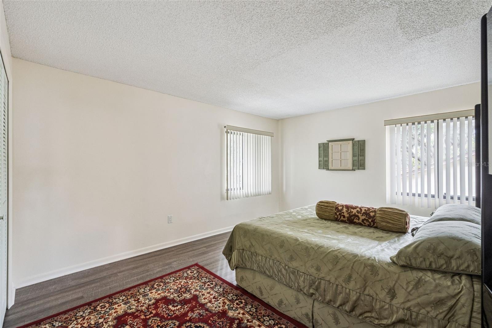 Image 28 of 57 For 35312 Griffin Drive