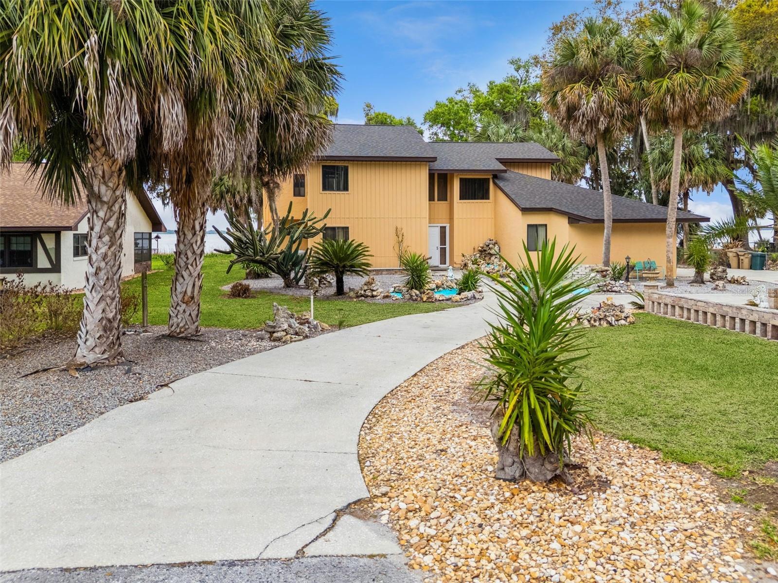 Image 3 of 57 For 35312 Griffin Drive