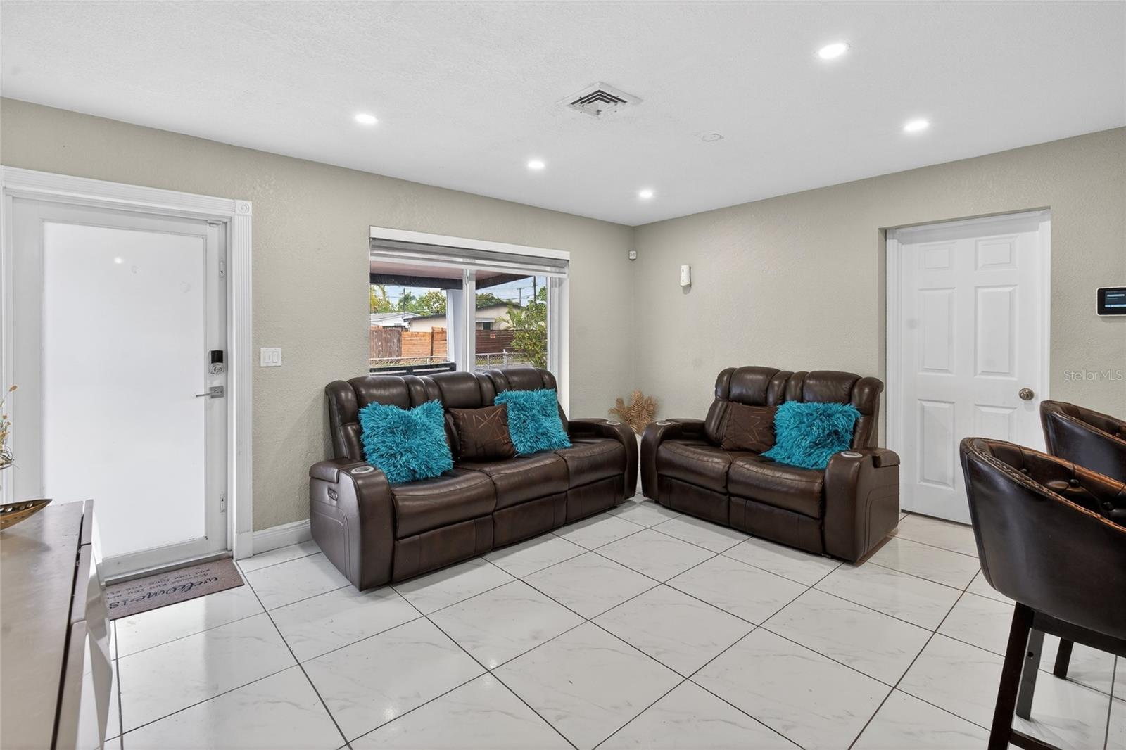 Image 8 of 30 For 17311 49th Avenue