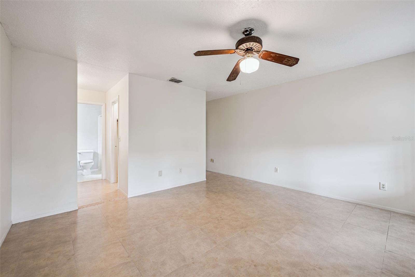 Image 14 of 23 For 10113 Musket Lane