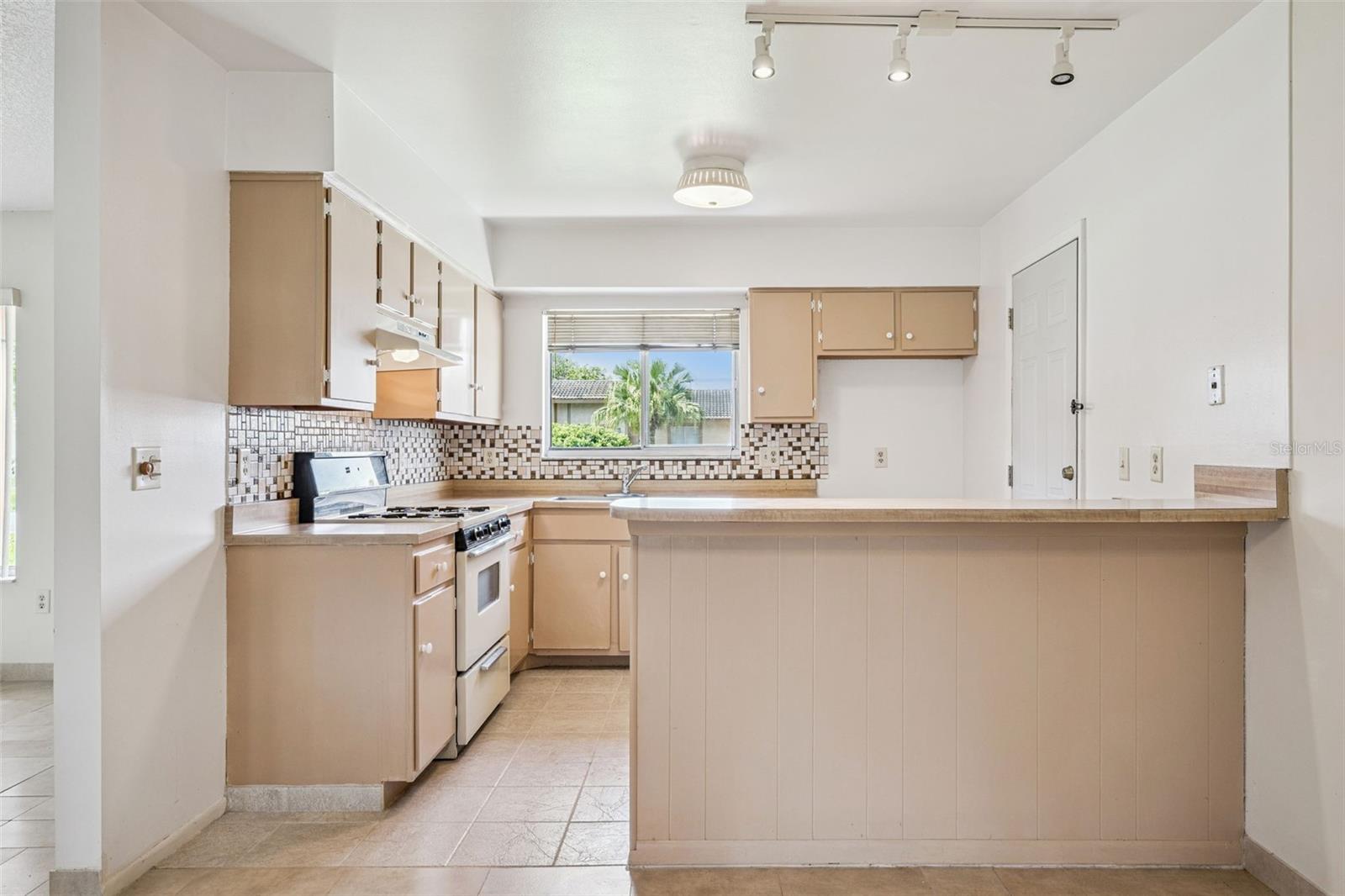 Image 9 of 23 For 10113 Musket Lane