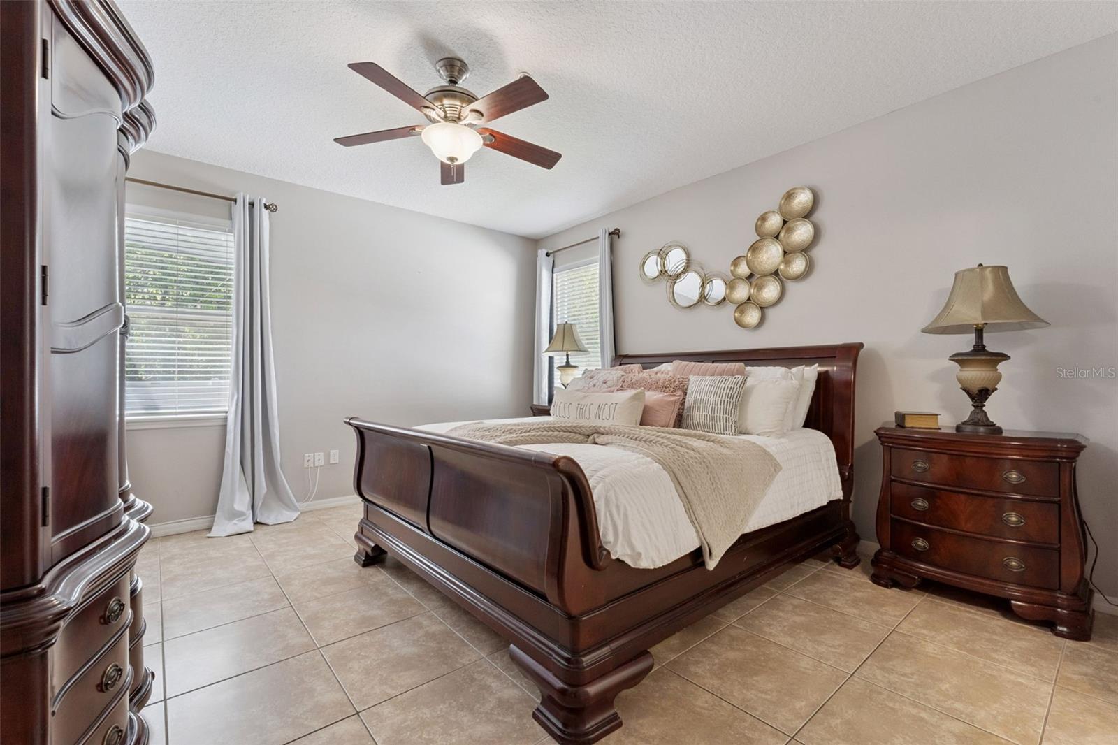 Listing photo id 12 for 10484 Eastpark Lake Drive