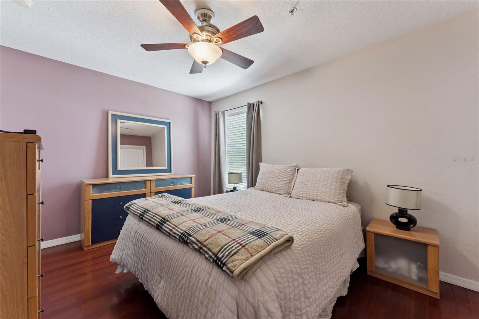 Listing photo id 16 for 10484 Eastpark Lake Drive