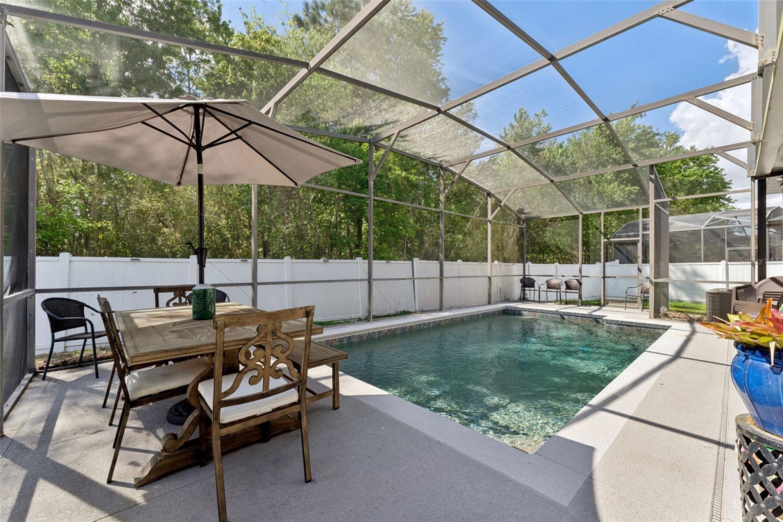 Listing photo id 26 for 10484 Eastpark Lake Drive