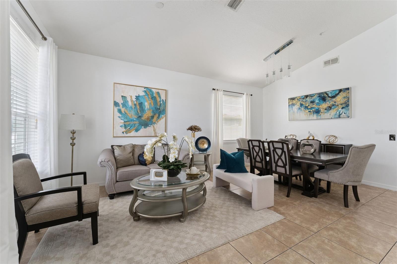 Listing photo id 1 for 10484 Eastpark Lake Drive