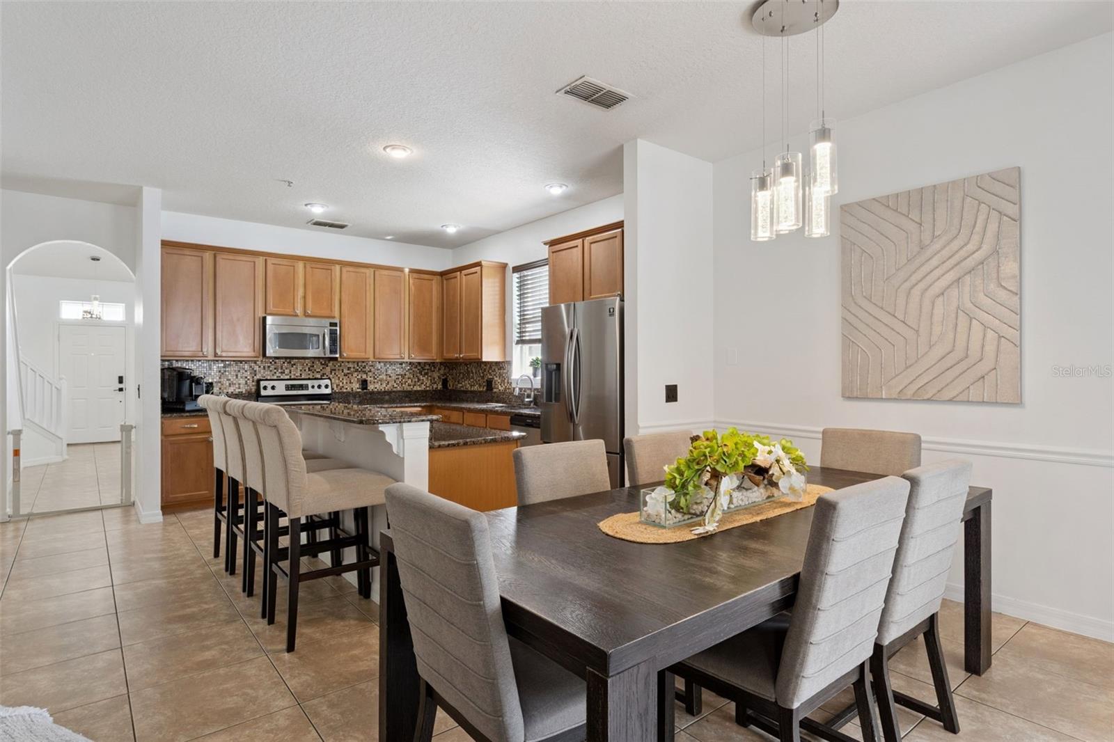 Listing photo id 7 for 10484 Eastpark Lake Drive