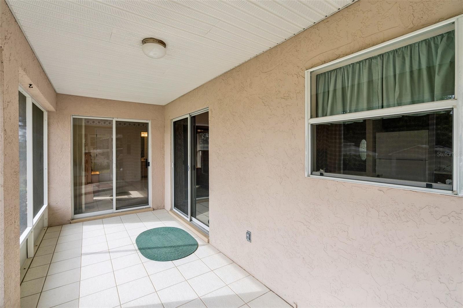 Image 17 of 34 For 10010 Lakeshore Drive