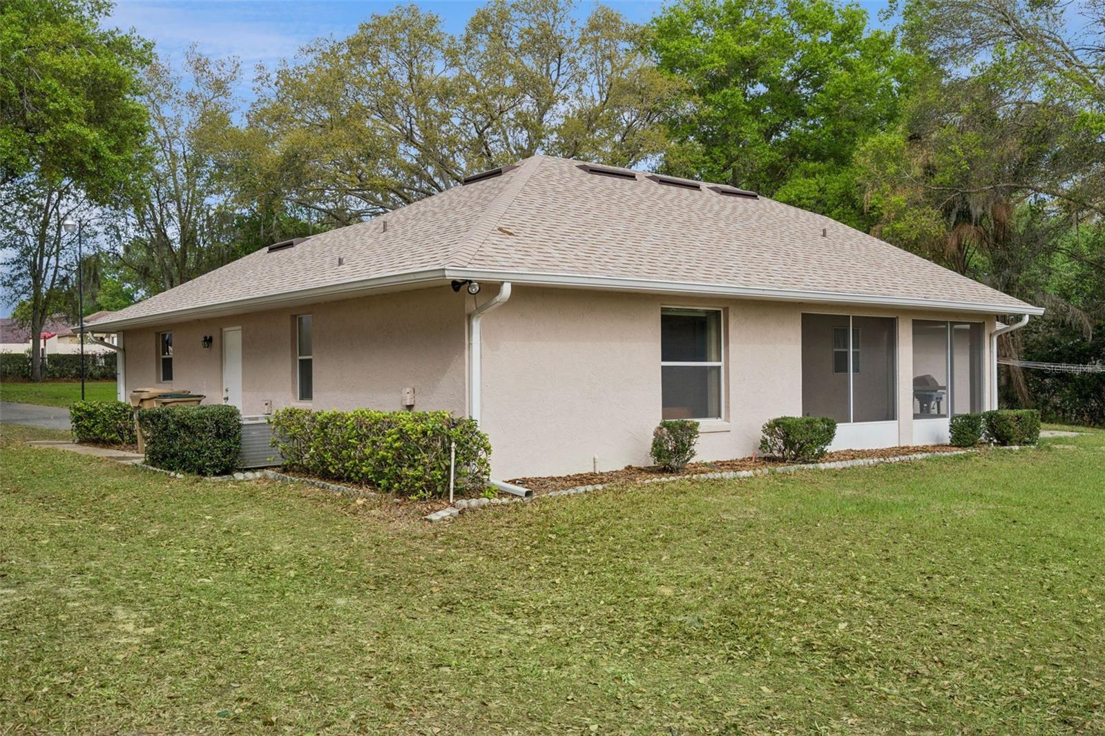 Image 23 of 34 For 10010 Lakeshore Drive