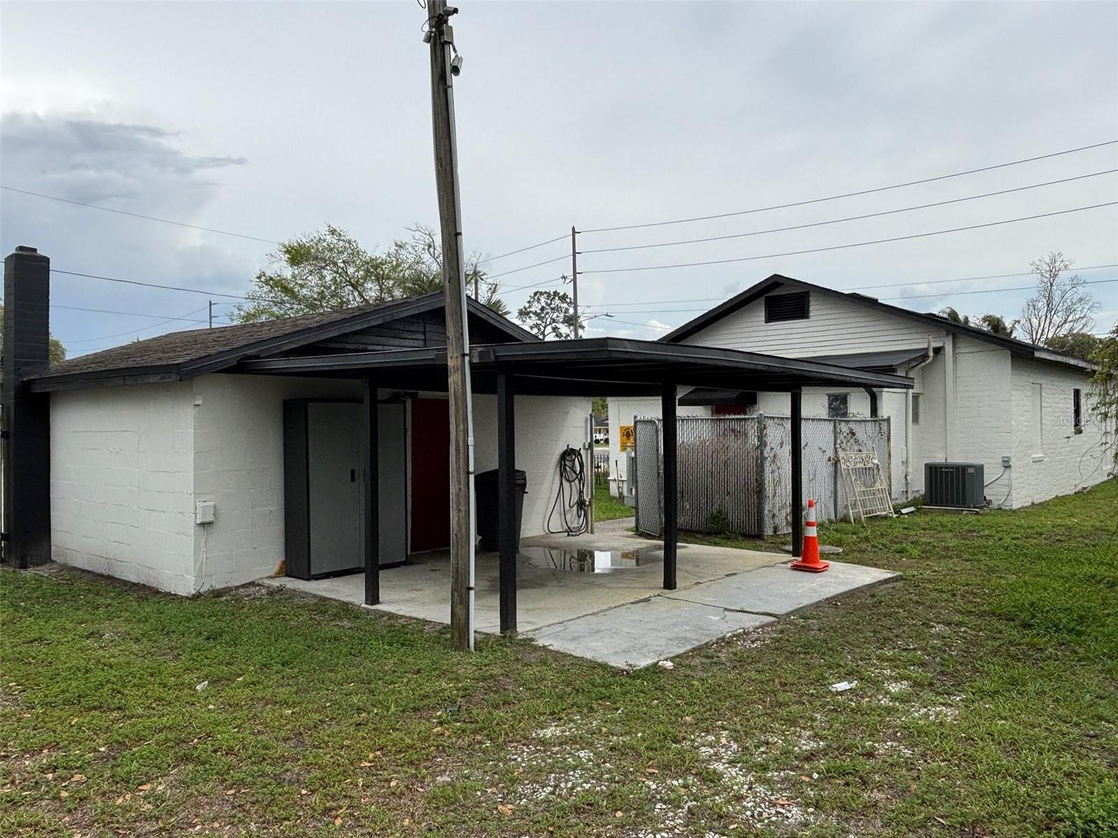 Image 13 of 25 For 1201 Fairbanks Avenue