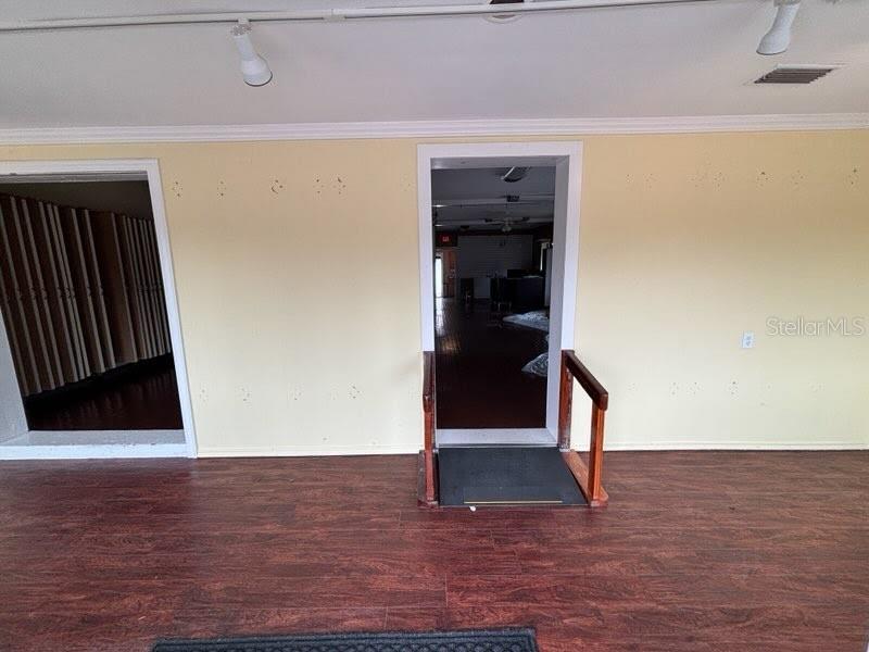 Image 14 of 25 For 1201 Fairbanks Avenue