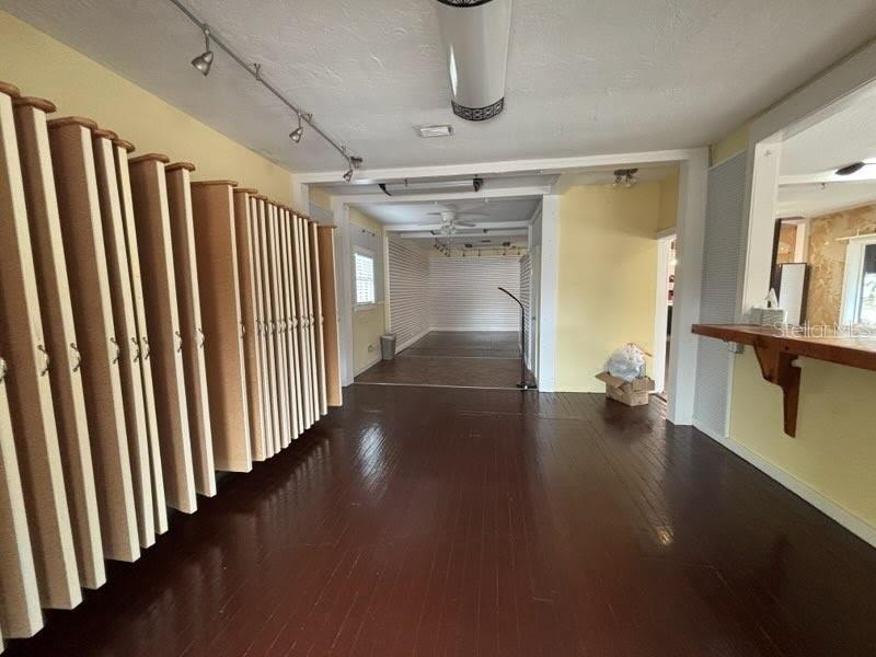 Image 17 of 25 For 1201 Fairbanks Avenue