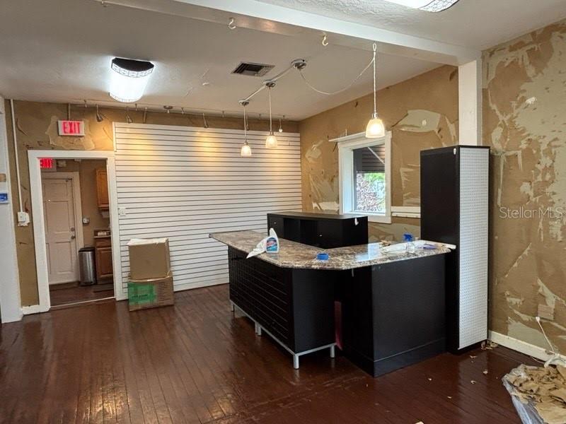 Image 22 of 25 For 1201 Fairbanks Avenue