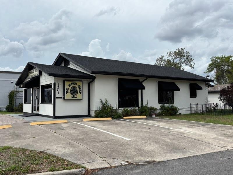 Image 5 of 25 For 1201 Fairbanks Avenue