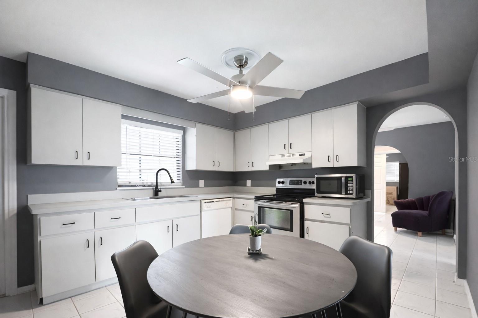 Image 7 of 60 For 7439 Wayland Boulevard