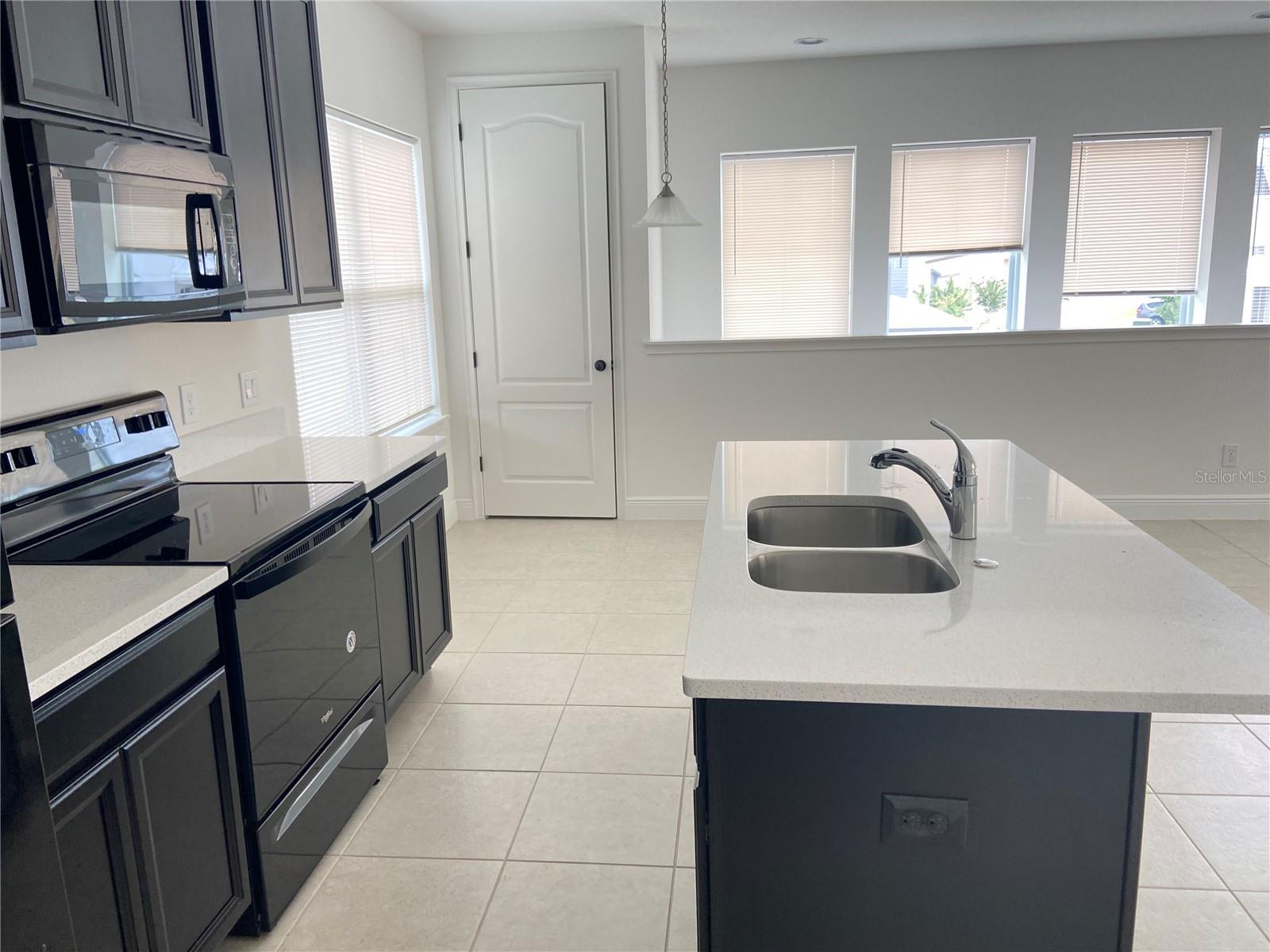 Image 5 of 13 For 8502 Nemours Parkway