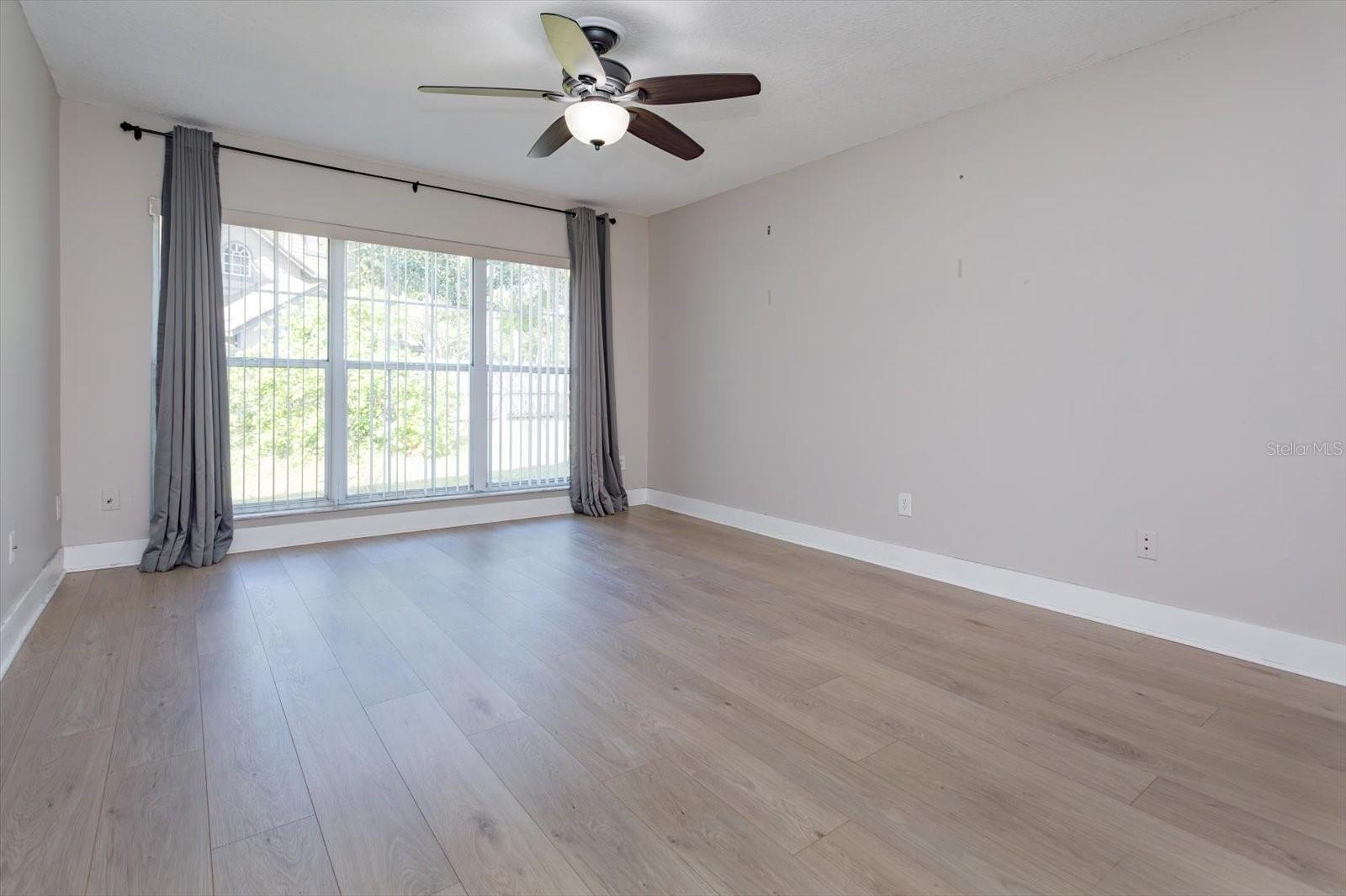 Image 13 of 25 For 836 Garden Glen Loop