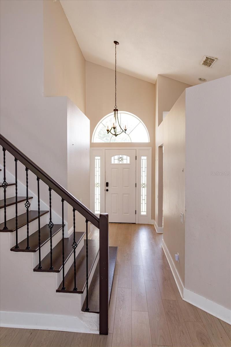 Image 2 of 25 For 836 Garden Glen Loop