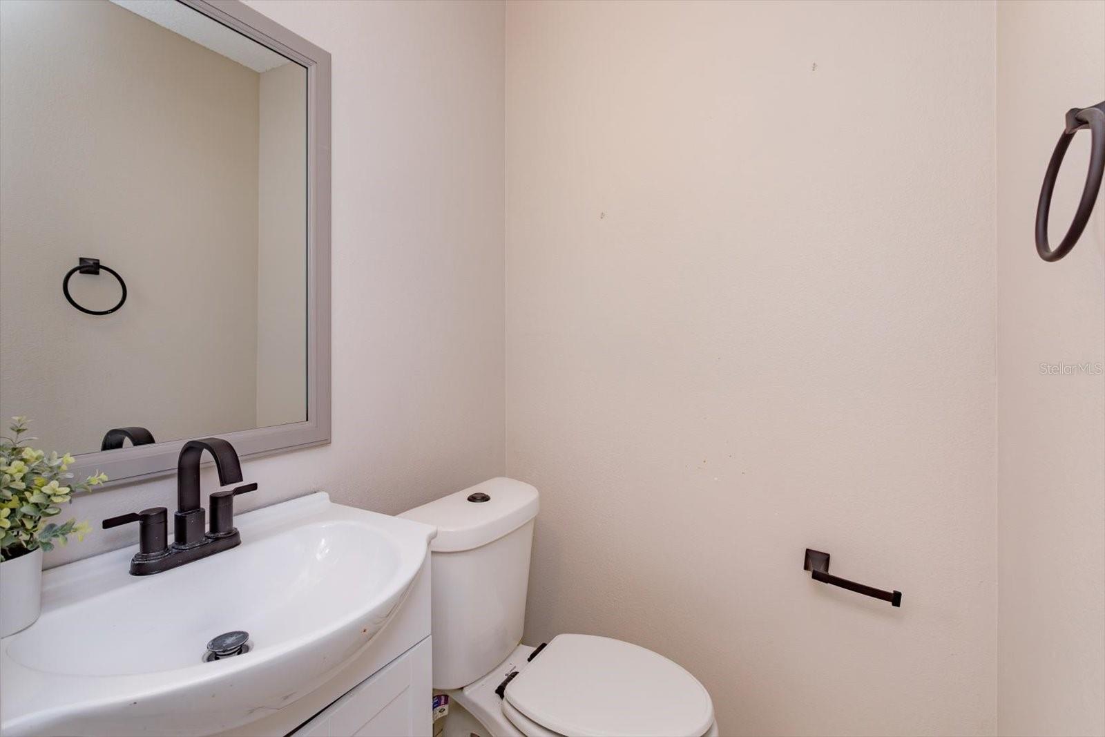 Image 20 of 25 For 836 Garden Glen Loop