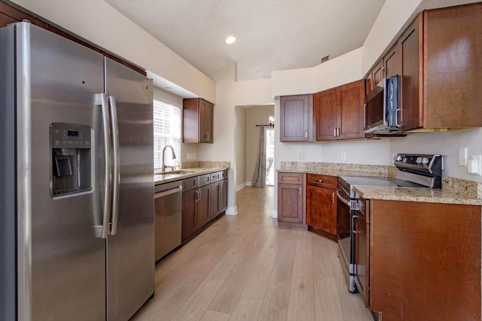 Image 8 of 25 For 836 Garden Glen Loop