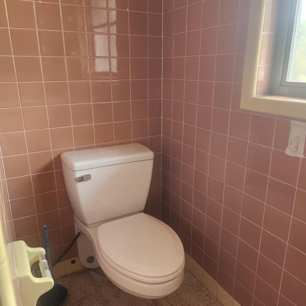 Image 11 of 14 For 1870 Pax Duces Drive 1870