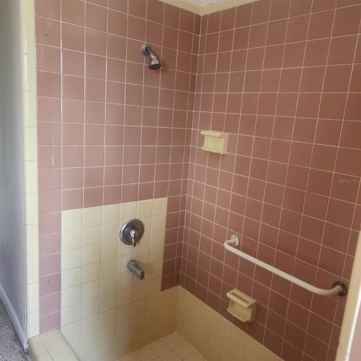 Image 12 of 14 For 1870 Pax Duces Drive 1870