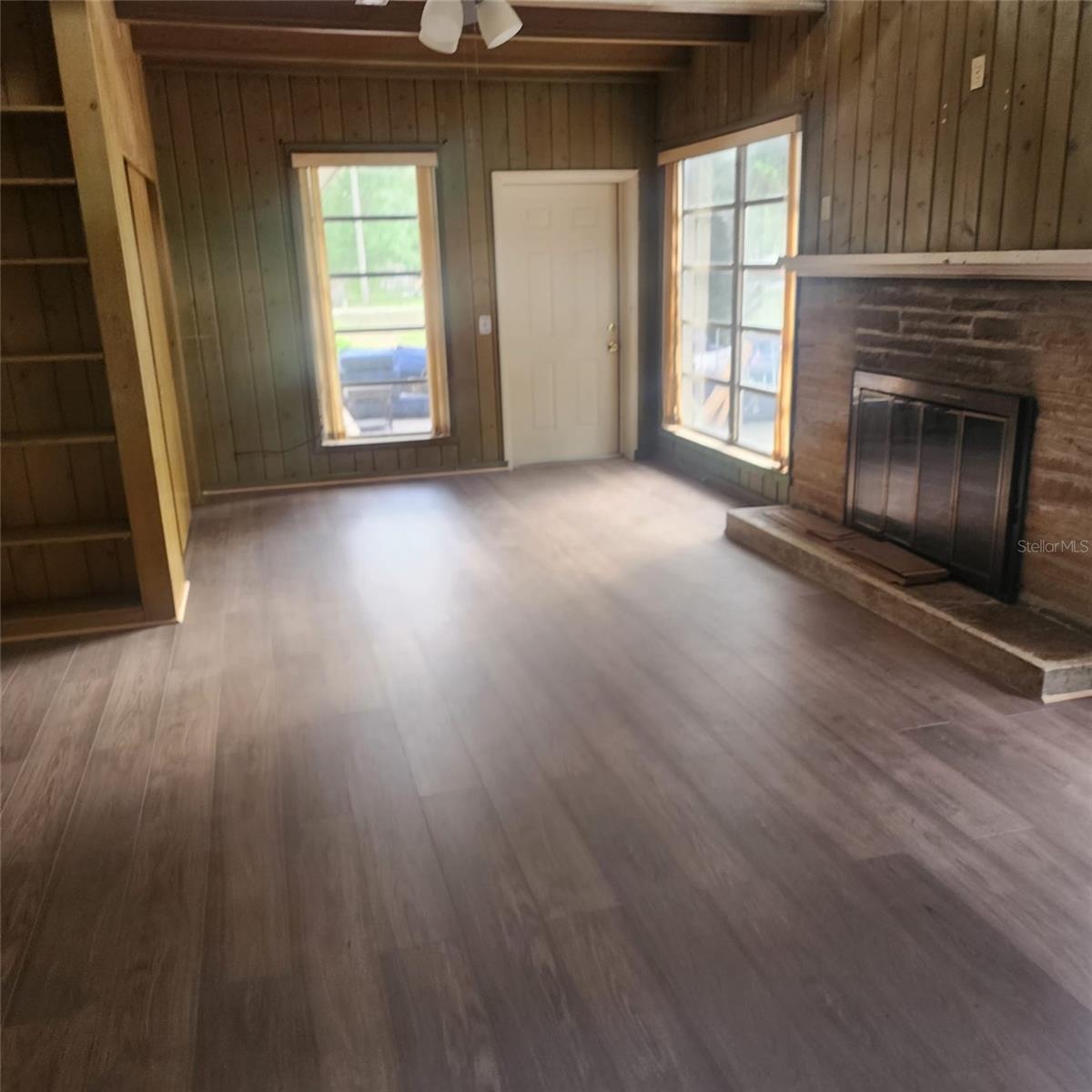 Image 2 of 14 For 1870 Pax Duces Drive 1870