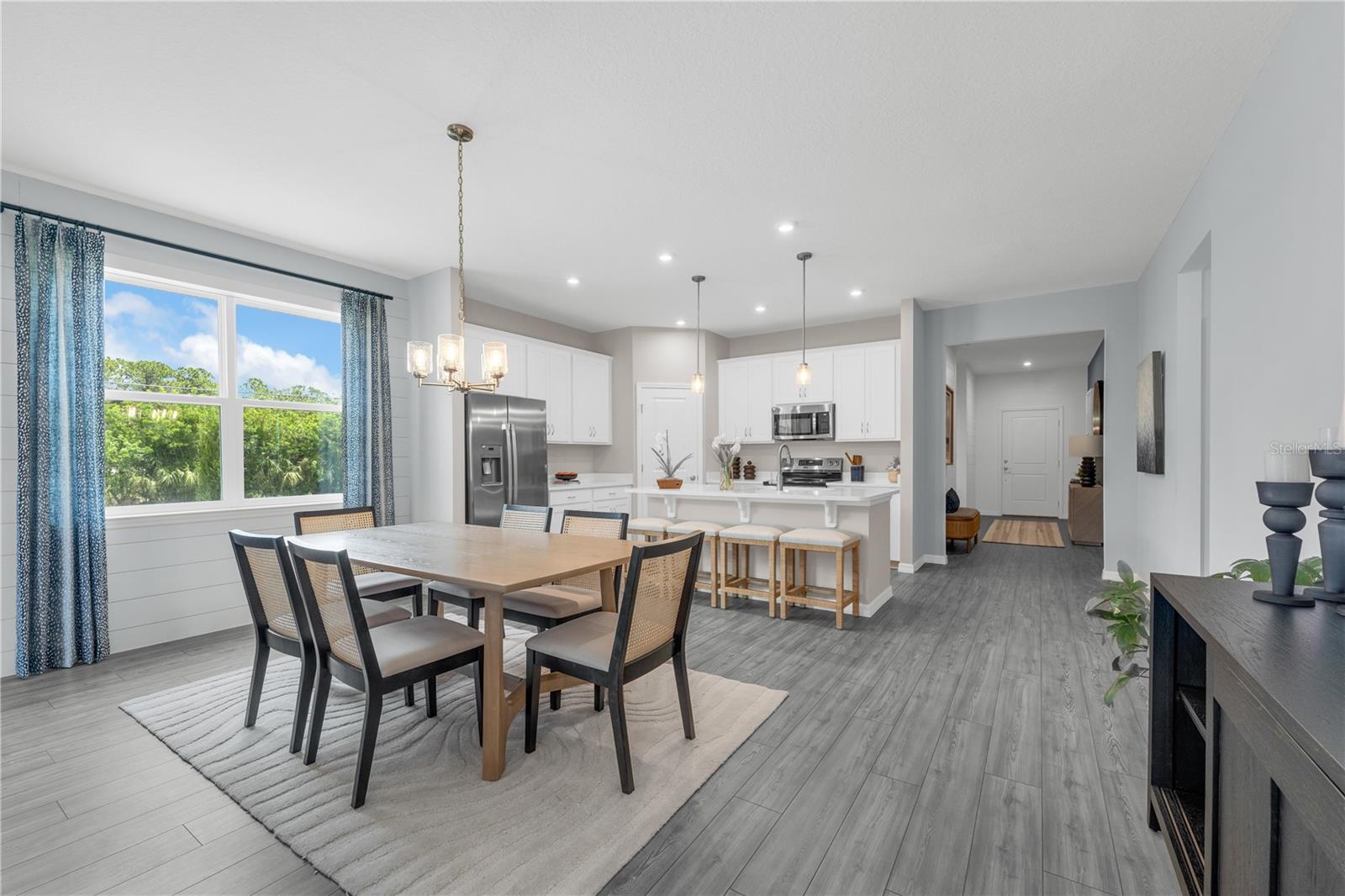 Image 18 of 50 For 6028 Cliffbow Loop Way