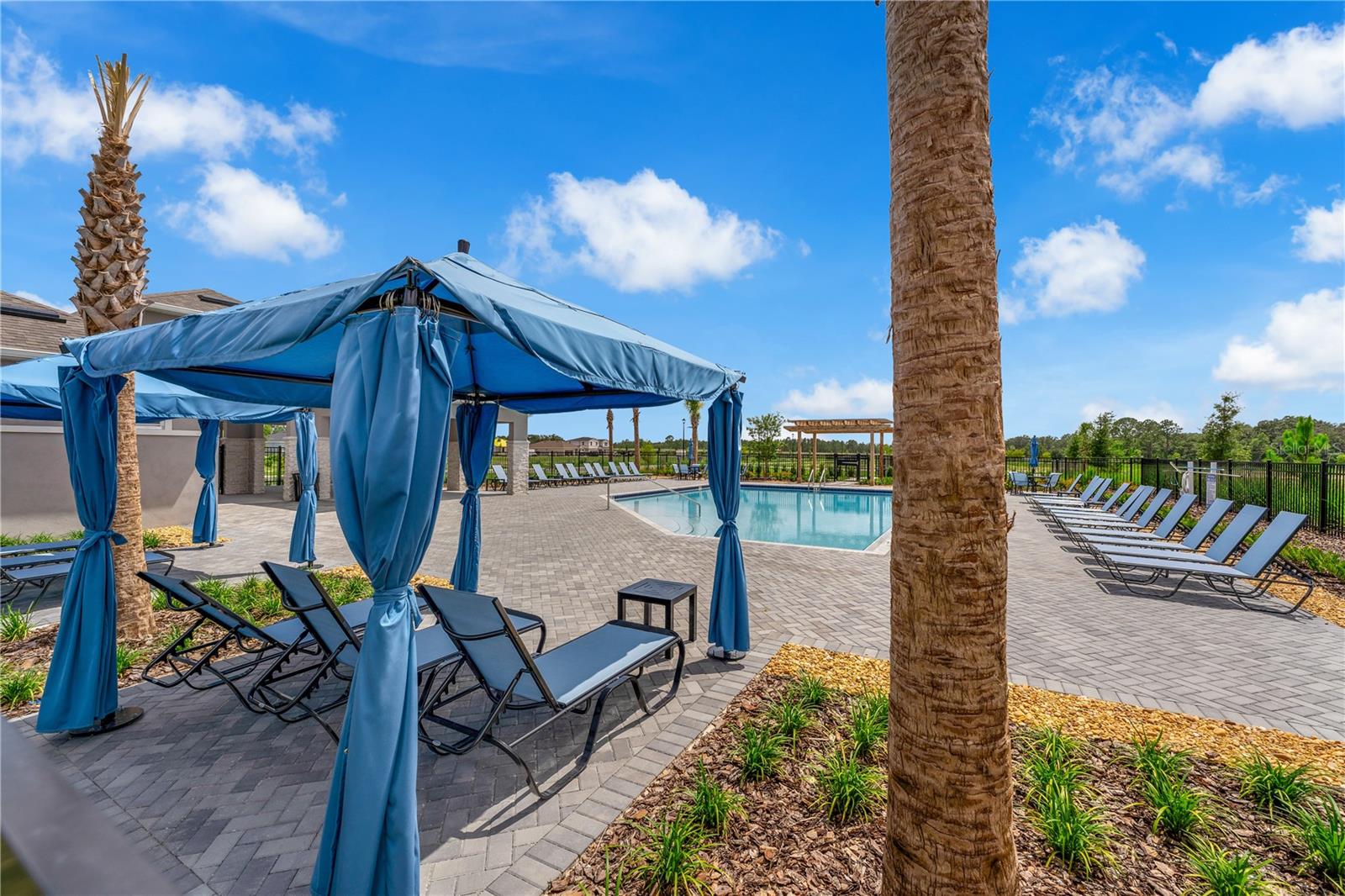 Image 44 of 50 For 6028 Cliffbow Loop Way