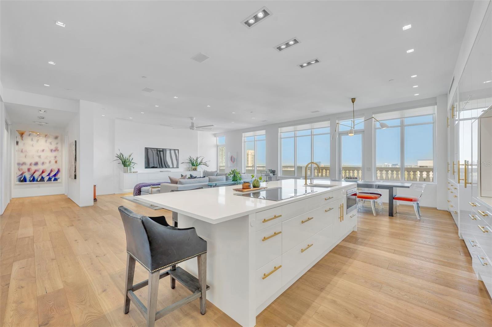 Image 11 of 52 For 100 Eola Drive Ph 116