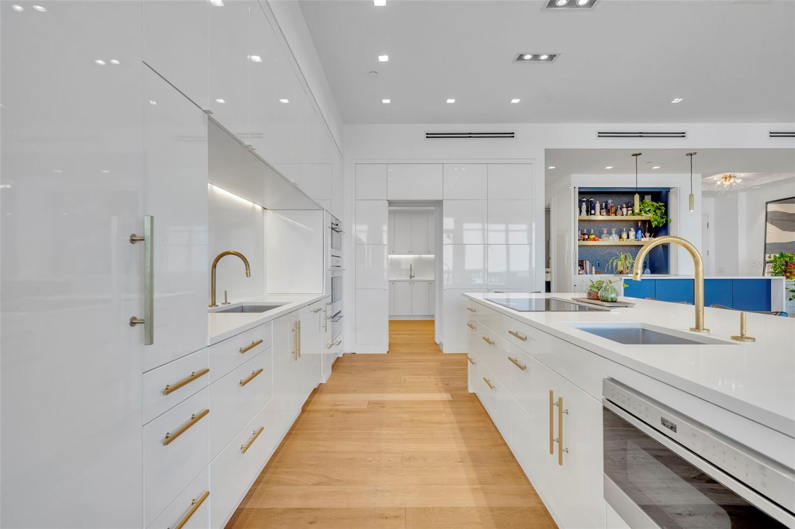 Image 14 of 52 For 100 Eola Drive Ph 116