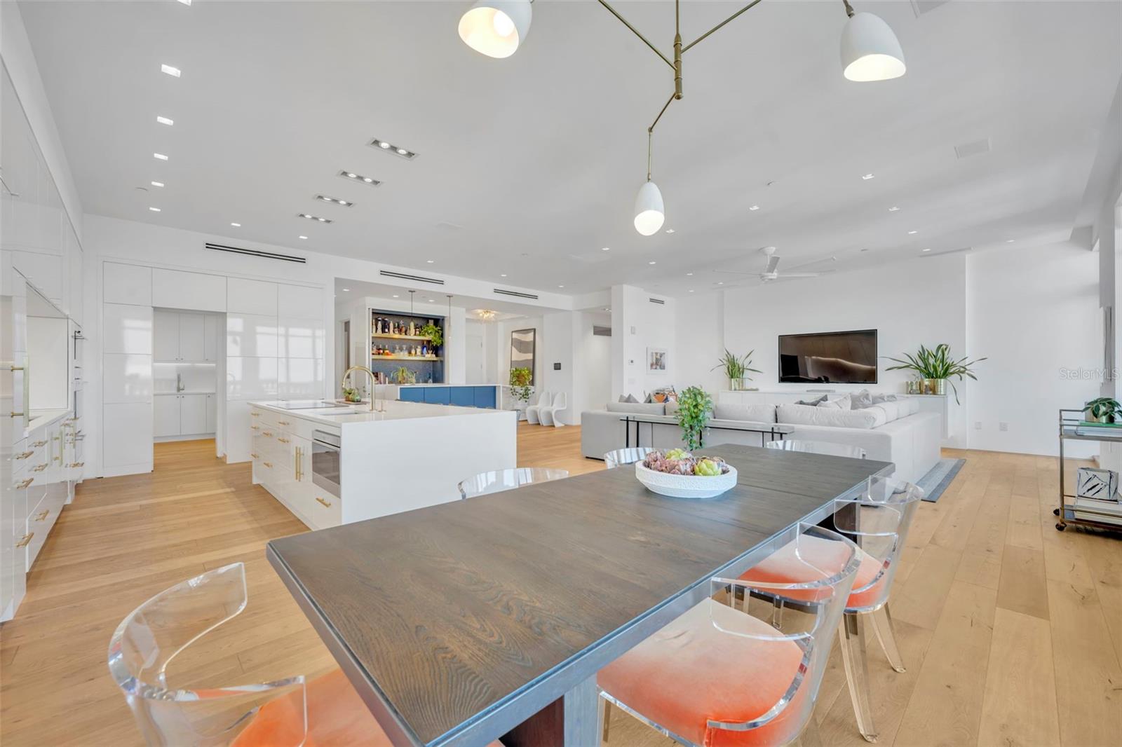 Image 19 of 52 For 100 Eola Drive Ph 116