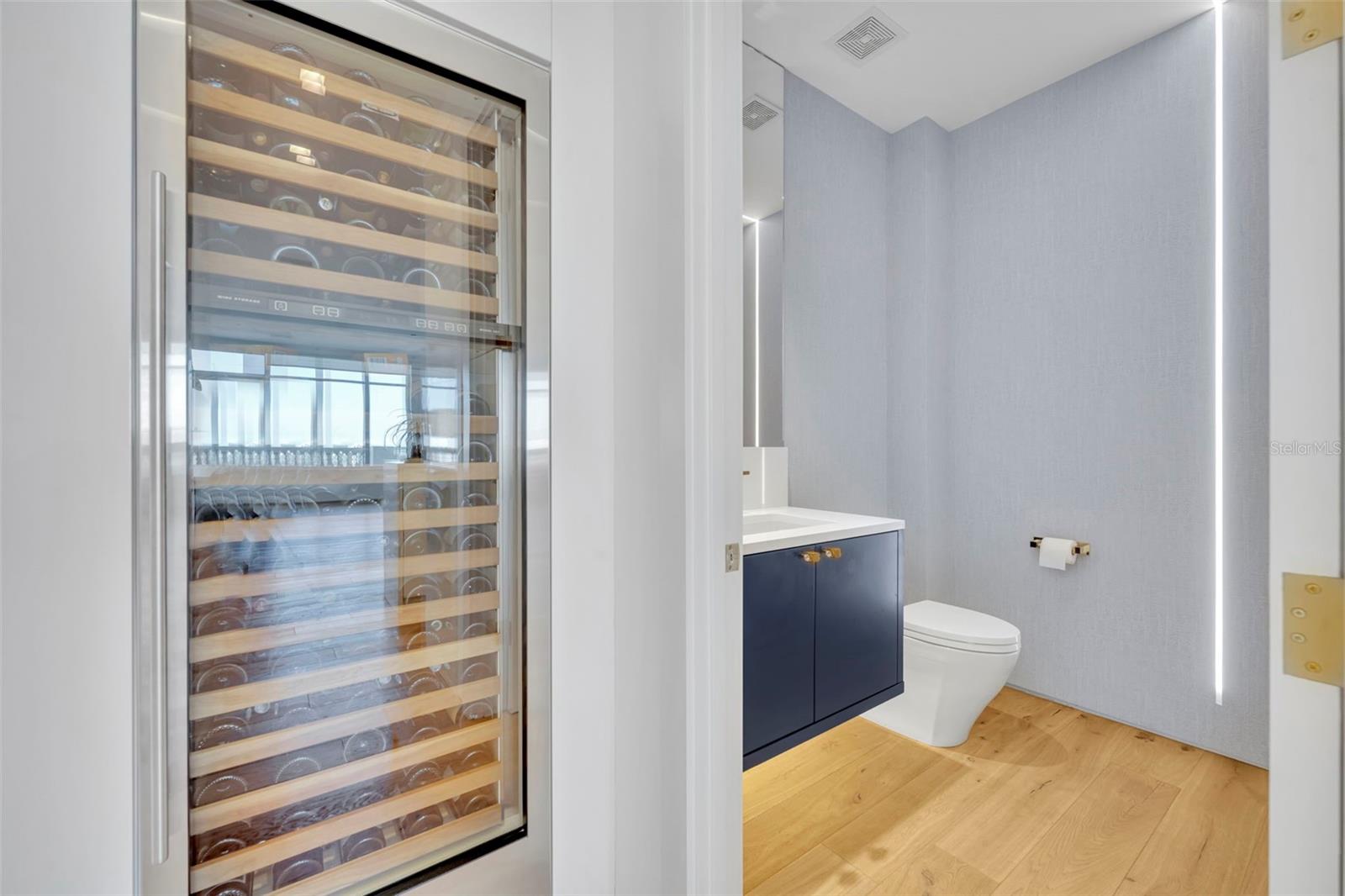 Image 22 of 52 For 100 Eola Drive Ph 116