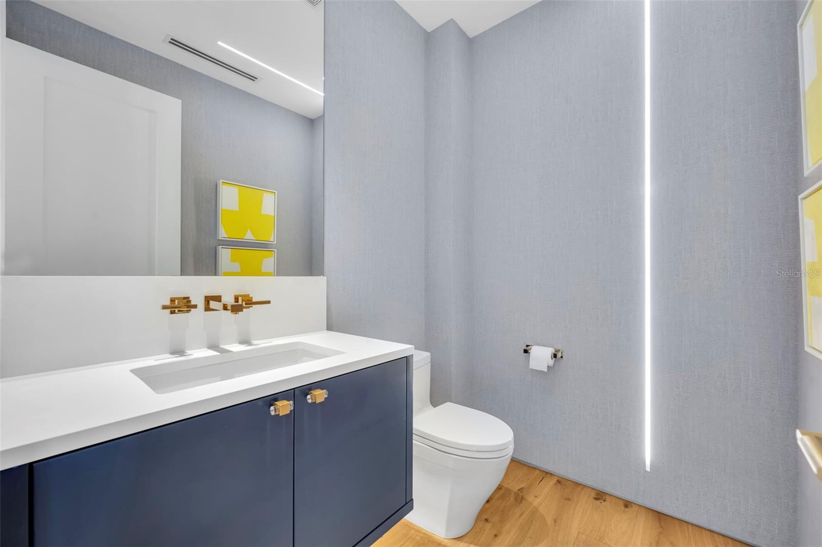 Image 23 of 52 For 100 Eola Drive Ph 116